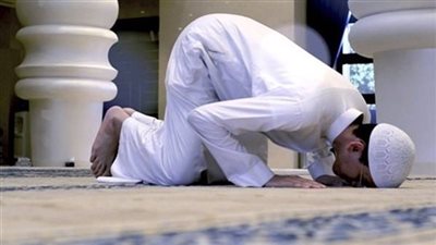 ما حكم صلاة تحية المسجد أثناء خطبة الجمعة؟