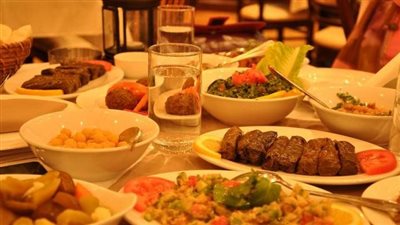 مامعنى المتباريين