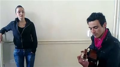 من منا لا يذكر الشابة السورية التي انتشر لها فيديو في كلية الإعلام وهي تغني 