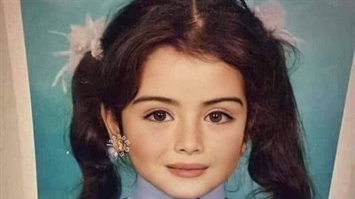 ‏الفتاة الوحيدة التي لن ټندم على صورتها في طفولتها  شاهد كيف اصبح شكلها وهى فى الـ 20 عاماً