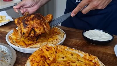 صرلي يومين عم مر من جنب واجبات وعم شوف عارض فروج بسعر. وكاتب عليه 12 الف .. 