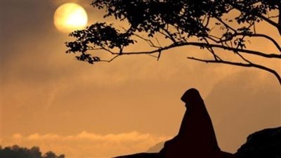 من هى المرأة التى سيبعثها الله كاسية يوم القيامة.