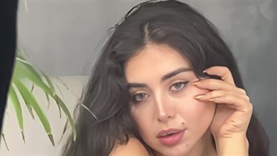 بالفيديو الفنانة هيا مرعشلي المثـ.ـيرة في أجـ.ـرأ إطلالة لها على الإطلاق  بالأسود والجمهور يتفاعل 