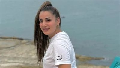بالفيديو.. لاعبة الفتنس الجميلة حسناء سعيد أثناء ممـ.ارستها للتمارين الرياضية.