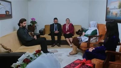 تقول آنا  اصبح عمري 40 عام .. ..اكملت دراستي ولم يتقدم آحد لخطبتي ، كنت متوسطة الجمال ، فجآة اتت خالتي