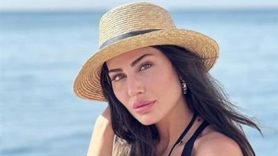 الفنانة هبة نور تخـطف القلوب من النادي الرياضي بوضعـات جـريـئة