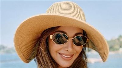 بالفيديو... رد فعل الفنان  نانسي عجرم بعدما قـبلها شاب على المسرح