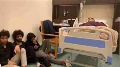  يقول المړيض عندما كنت في المستشفى كانوا أصدقائي يأتون من أجل الممرضة